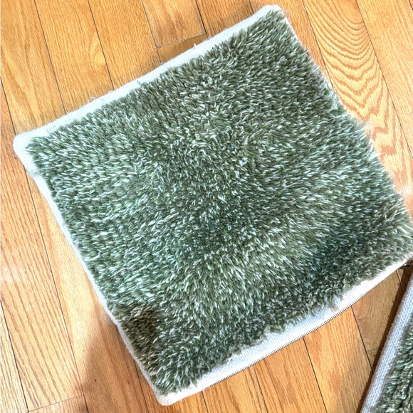 💚 Anthropologie💚 18x18in Pillow Covers - Picture 5 of 6